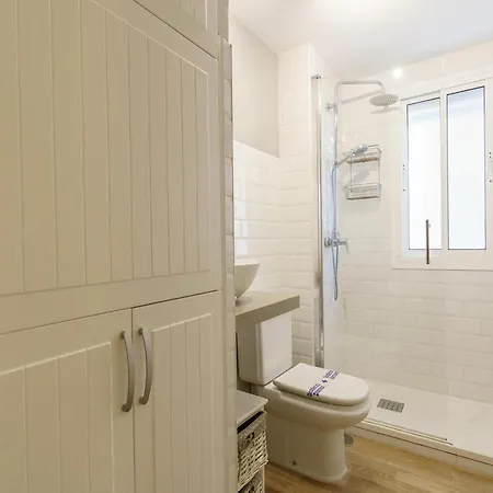 アパート Near フエンヒロラ